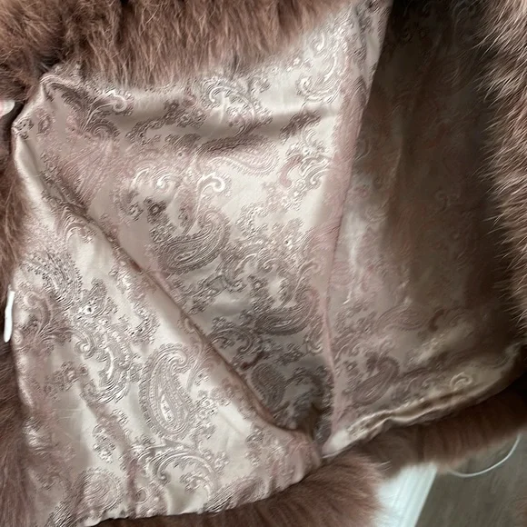 Exclusively Fancy Brown Hooded Fur-Trimmed Cape - Picture 9 of 11